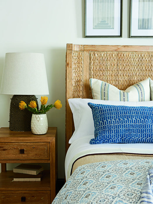 Tommy Bahama Home Los Altos Cal King Ivory Coast Woven Bed in Natural Oak