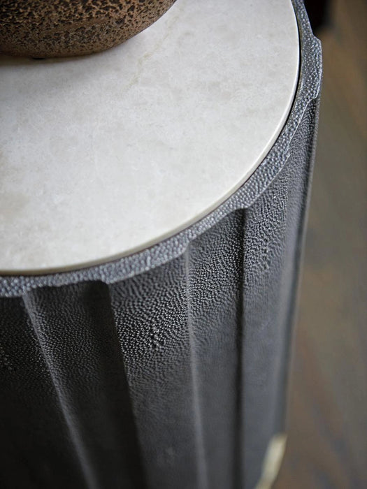 Lexington Furniture Carlyle Chelsea Accent Table in Taupe