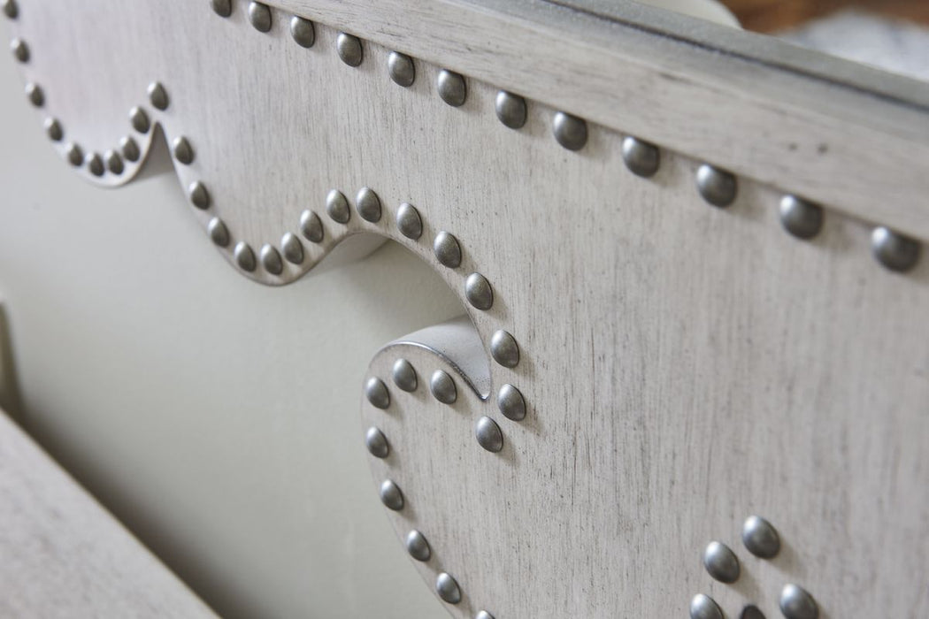 Lexington Oyster Bay Hempstead Vertical Mirror in Distressed