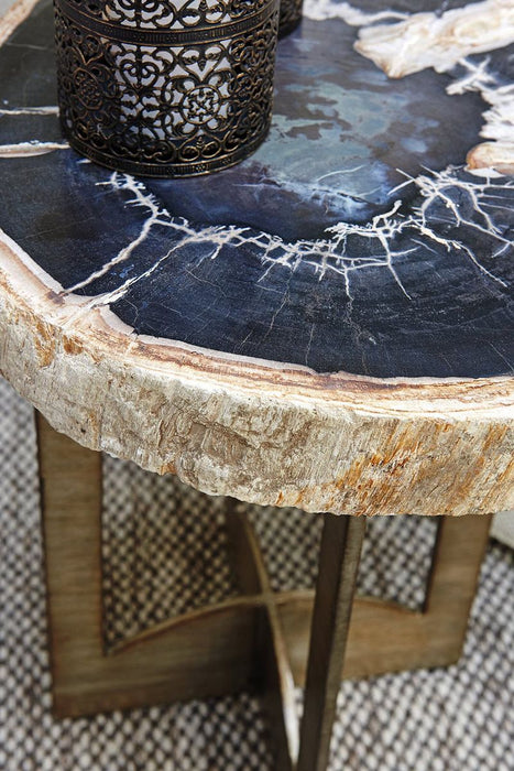 Lexington Laurel Canyon Cross Creek Accent Table in Silver image