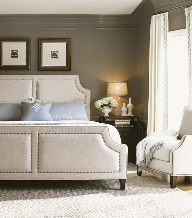 Lexington Furniture Kensington Place Queen Chadwick Upholstered Bed in Huntington