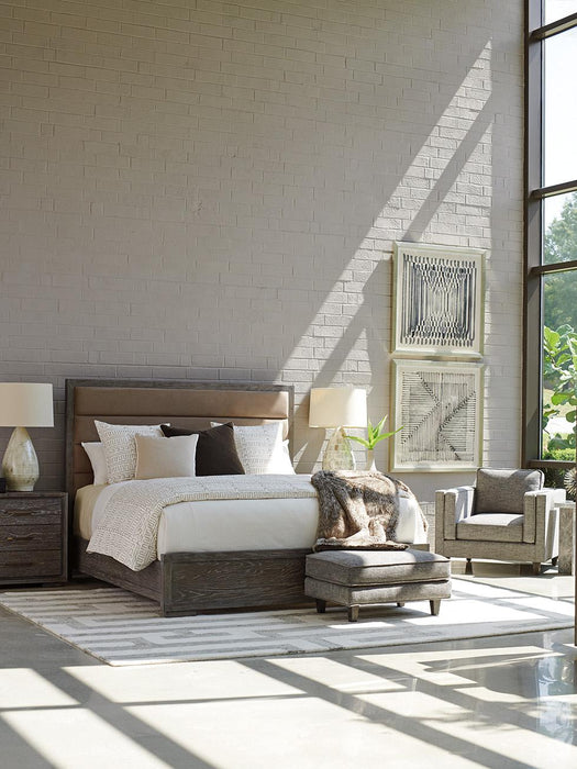 Lexington Furniture Santana California King Gramercy Upholstered Bed in Priano